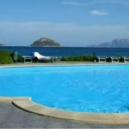 Modern Flat In With Pool And Direct Sea Access アパート Casa Tamponi